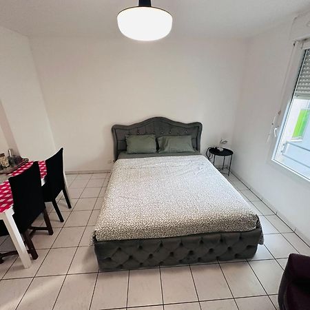 Sri-Indo Bobigny Paris Apartman Kültér fotó