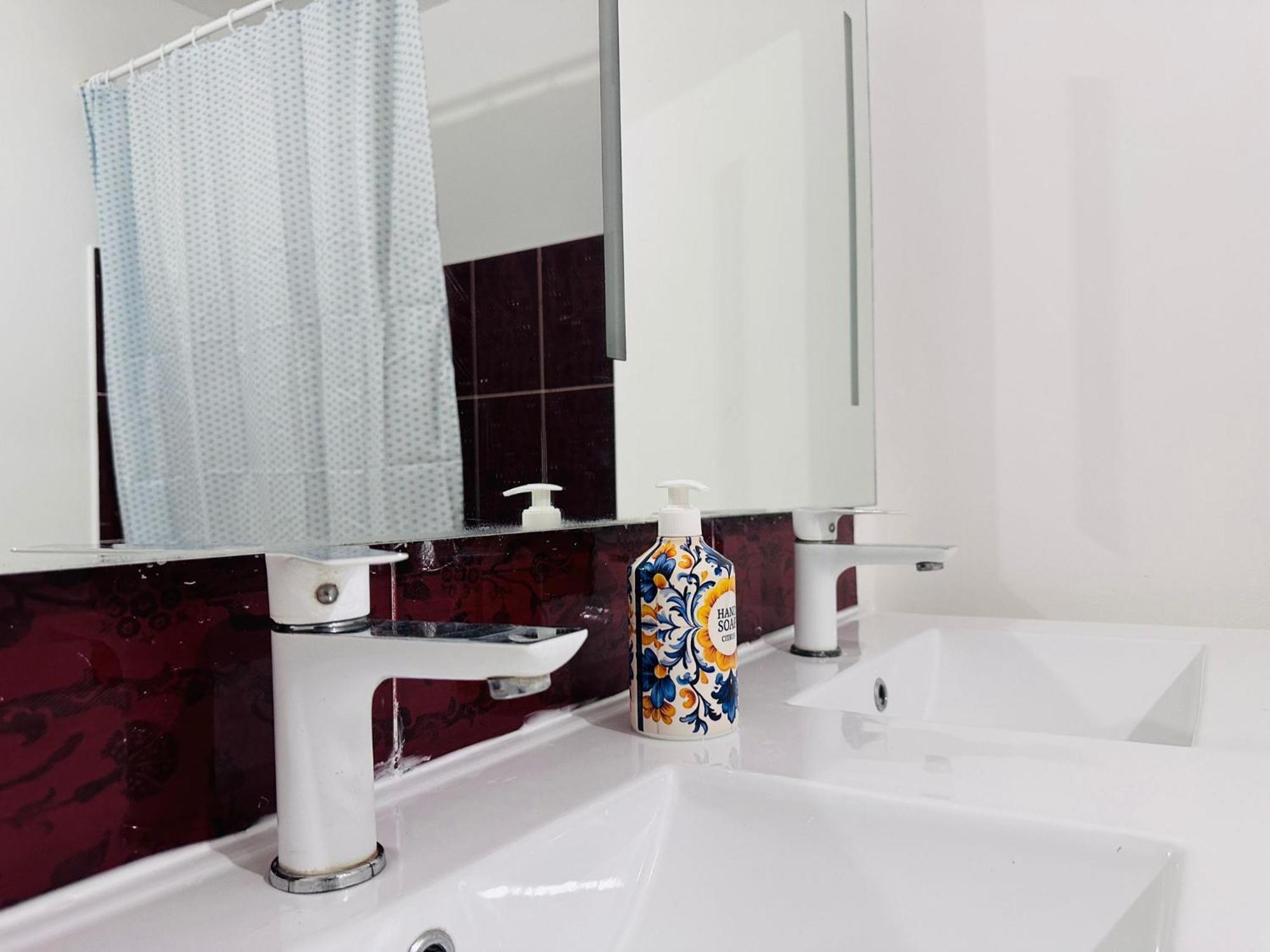 Sri-Indo Bobigny Paris Apartman Kültér fotó