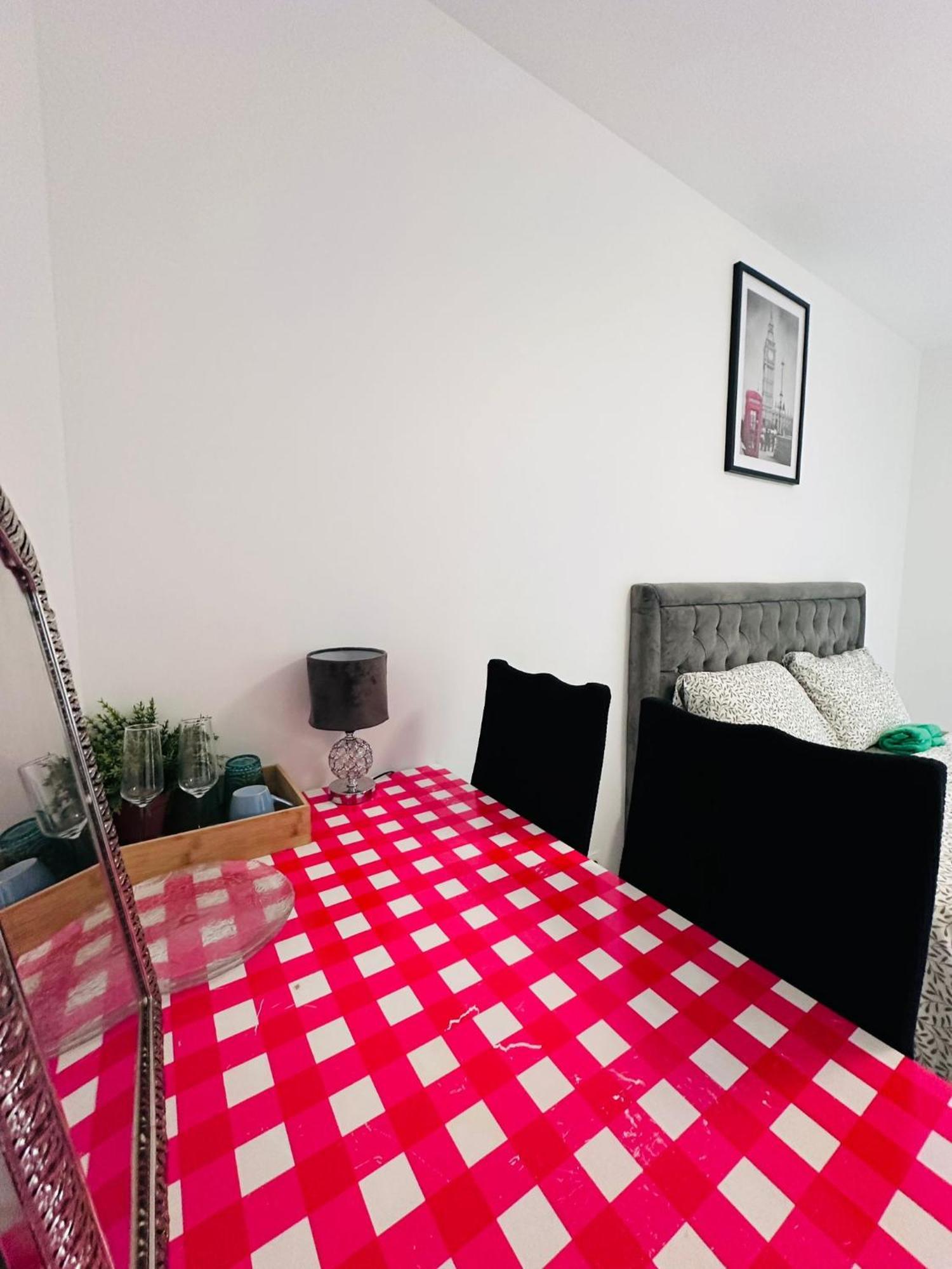 Sri-Indo Bobigny Paris Apartman Kültér fotó