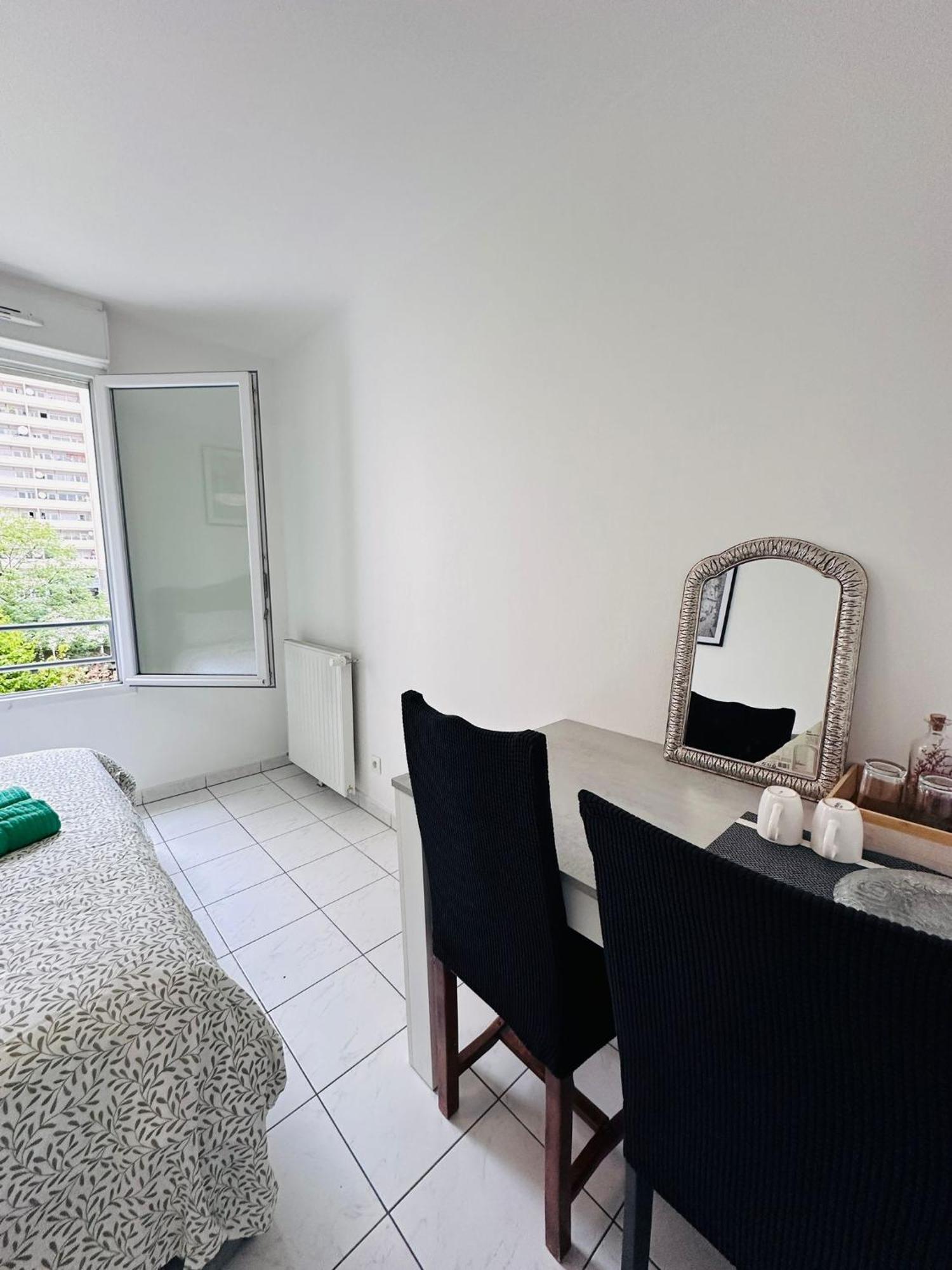 Sri-Indo Bobigny Paris Apartman Kültér fotó