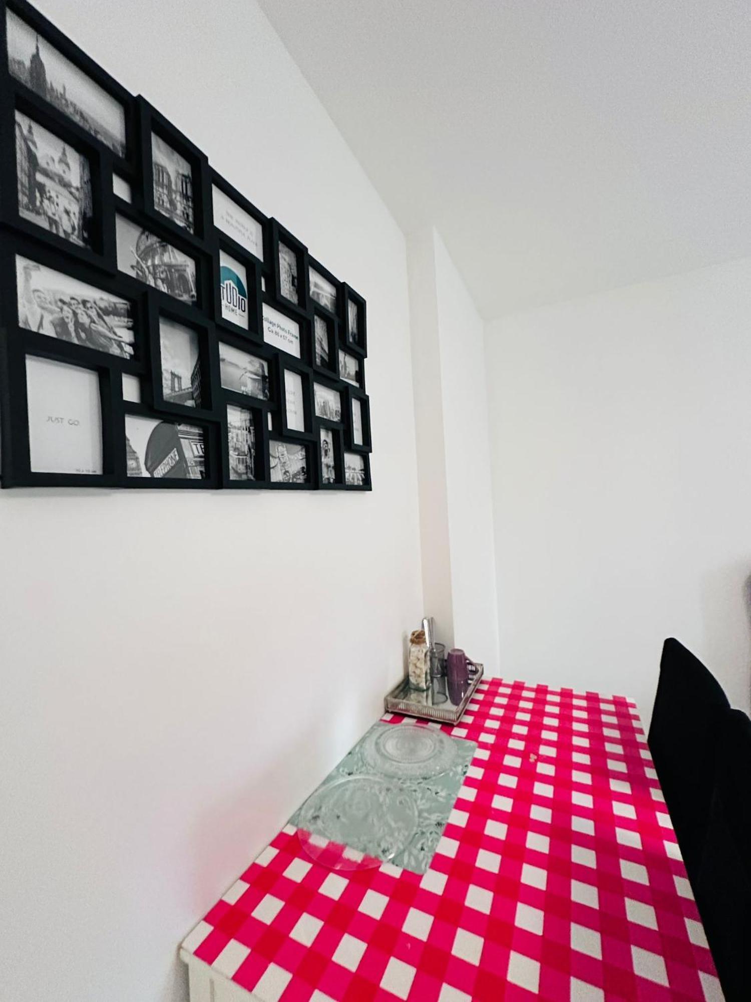 Sri-Indo Bobigny Paris Apartman Kültér fotó