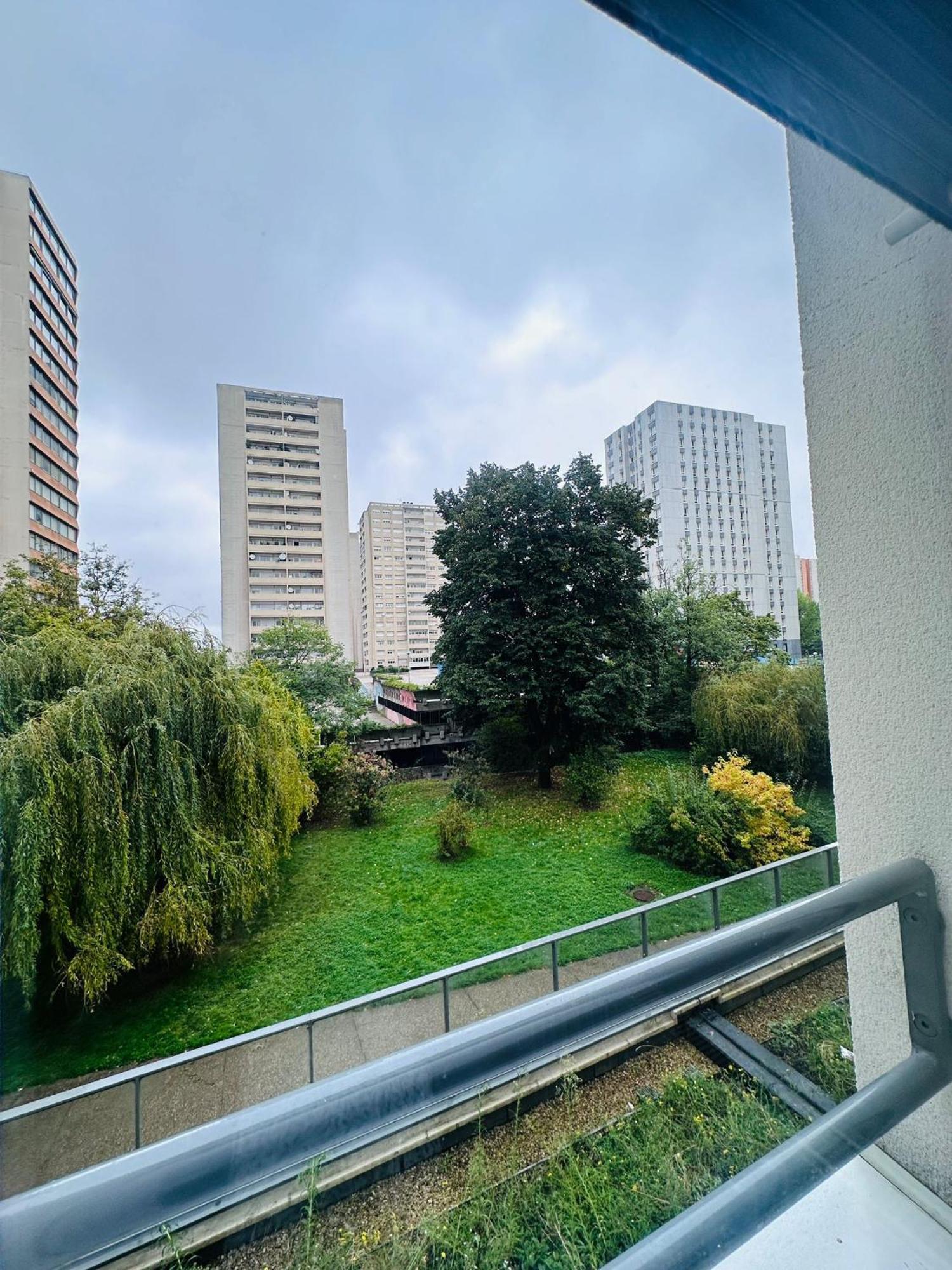 Sri-Indo Bobigny Paris Apartman Kültér fotó